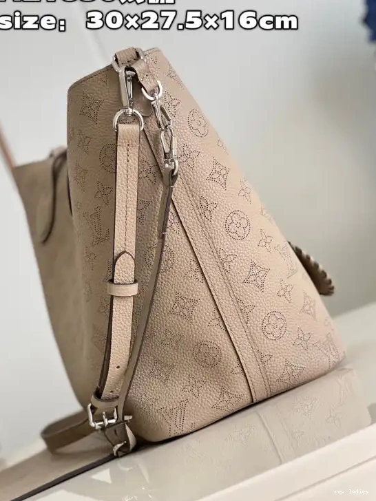 Cheap LOUIS BLOSSOM MM VUITTON 0522